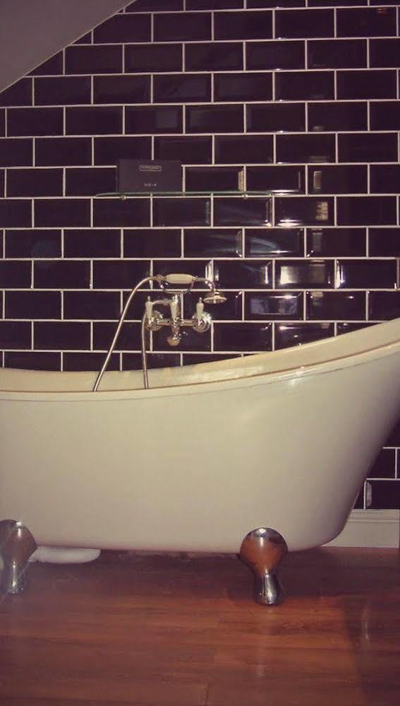 Fifty One And A Half Boutique B&B クリザーロー エクステリア 写真